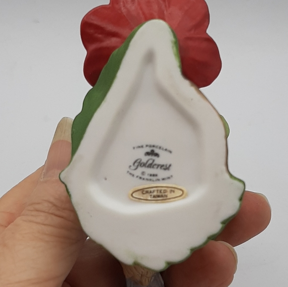 Birds & Blossoms of the World Franklin Mint Goldcrest Bird Figure Fine Porcelain - Picture 6 of 7
